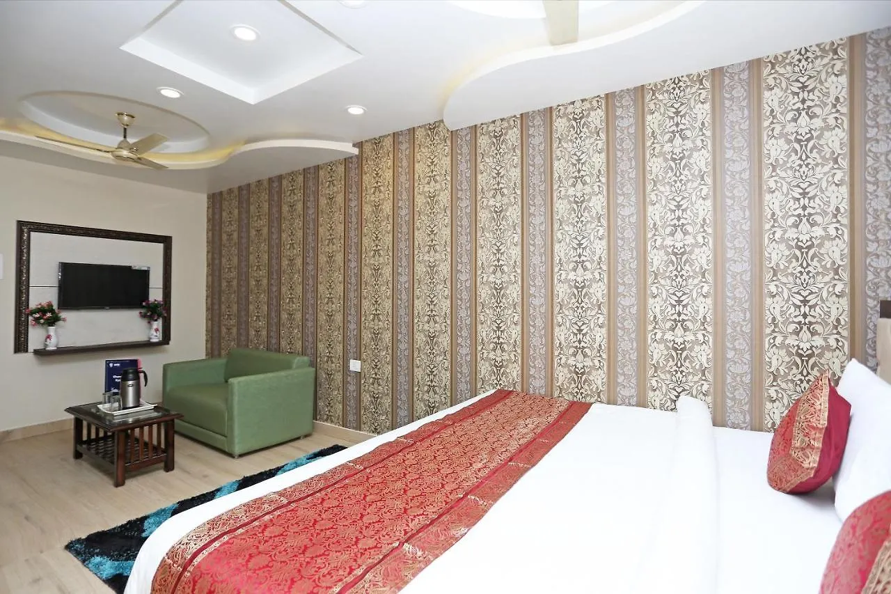 Oyo 10338 Hotel Aadesh Palace Varanasi