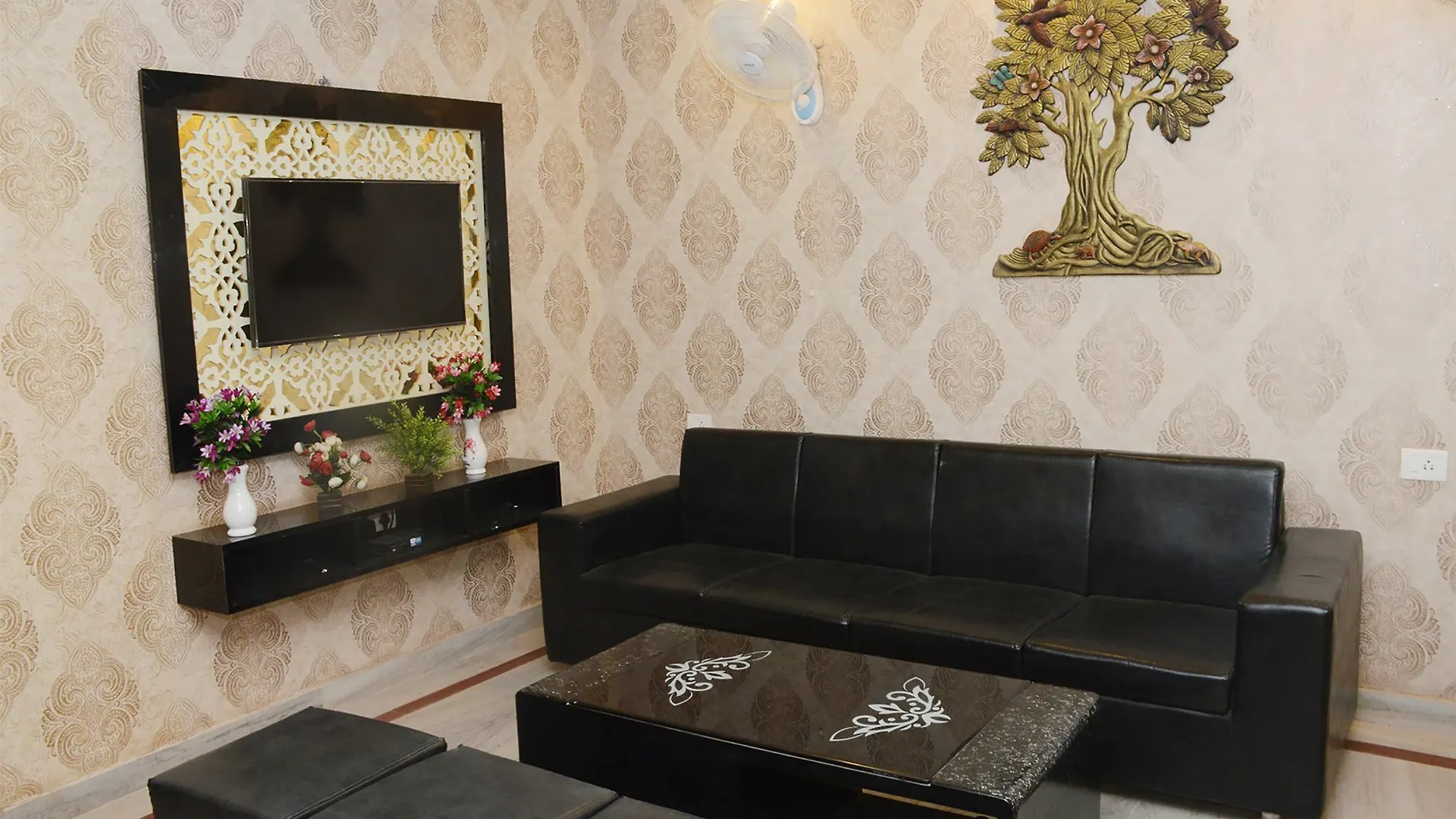 ***  Oyo 10338 Hotel Aadesh Palace Varanasi Indien